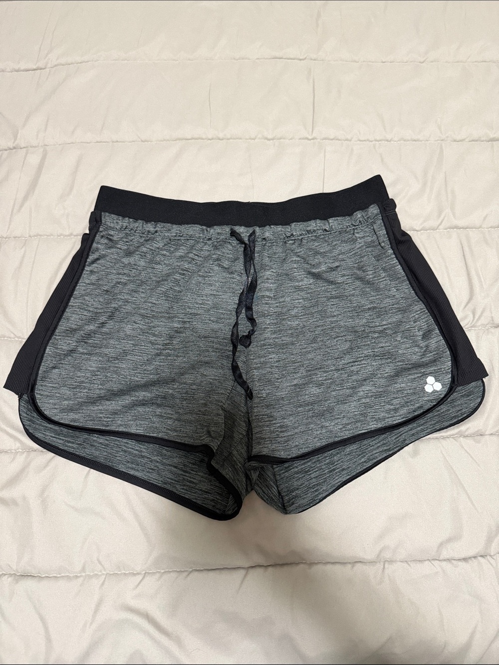 🫶🏼3 for $12!!🫶🏼tek gear Heather Gray Athletic Running Shorts with Black Trim
